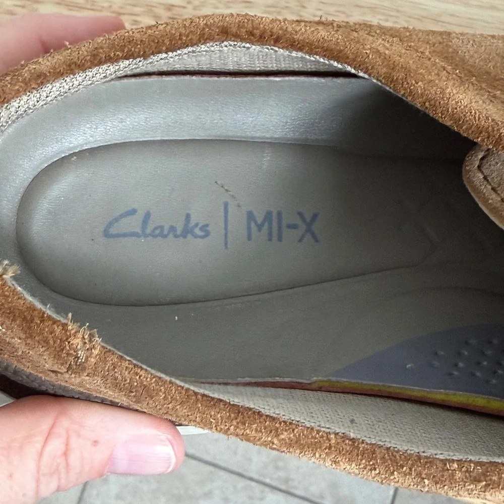Clarks Court Lite Wally Size 11 Brown Suede Moccasin Loafer Minimalist Casual